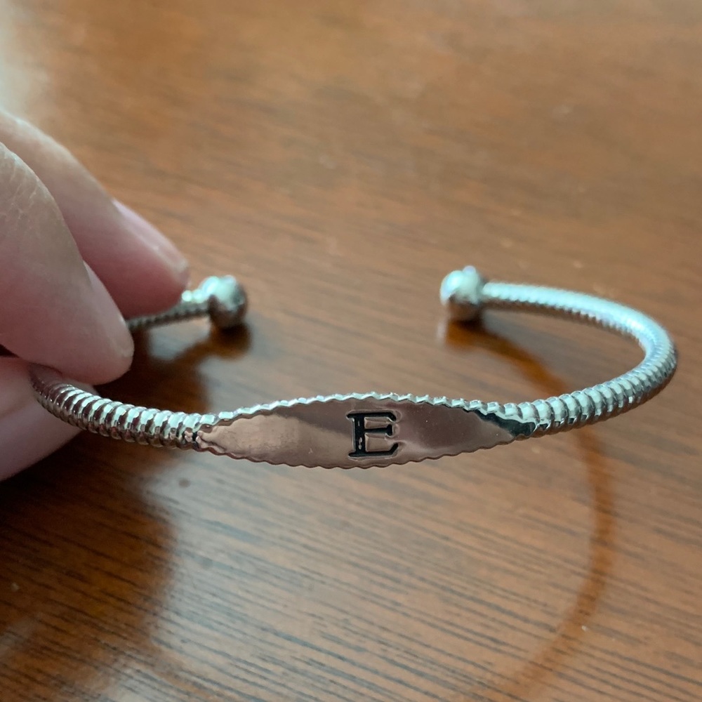 “E” bracelet